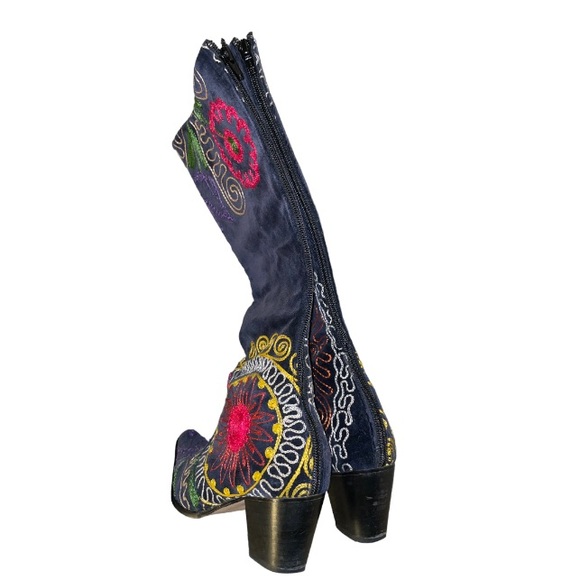 Embroidered navy boots - Picture 6 of 7